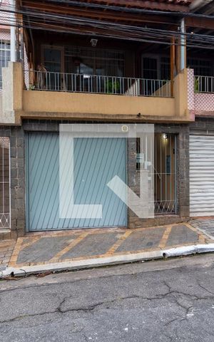 Casa à venda com 140m², 2 quartos e 2 vagasFachada