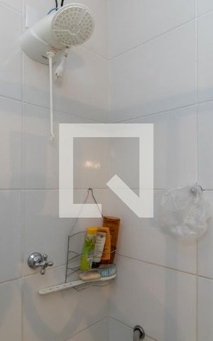 Casa à venda com 140m², 2 quartos e 2 vagasBanheiro 