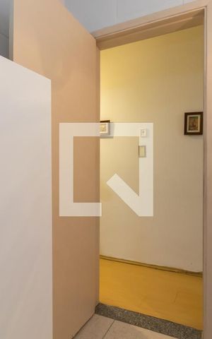 Casa à venda com 140m², 2 quartos e 2 vagasBanheiro 