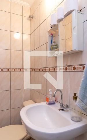 Casa à venda com 140m², 2 quartos e 2 vagasLavabo
