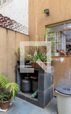 Casa à venda com 140m², 2 quartos e 2 vagasQuintal