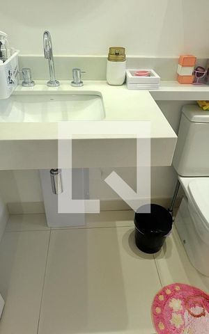 Apartamento para alugar com 153m², 3 quartos e 3 vagasSuíte 2 - Banheiro do Quarto 2