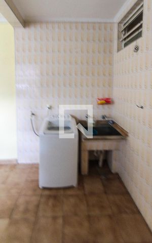 Casa à venda com 150m², 3 quartos e 4 vagas Casa à venda com 150m², 3 quartos e 4 vagasÁrea de Serviço