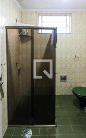 Casa à venda com 150m², 3 quartos e 4 vagas Casa à venda com 150m², 3 quartos e 4 vagasBanheiro da Suíte