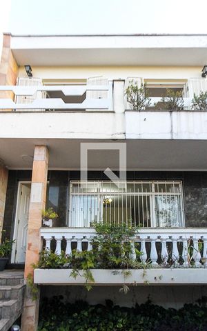 Casa à venda com 150m², 3 quartos e 4 vagas Casa à venda com 150m², 3 quartos e 4 vagasGaragem 02