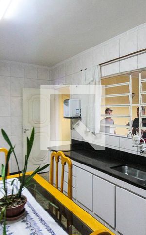 Casa à venda com 150m², 3 quartos e 4 vagas Casa à venda com 150m², 3 quartos e 4 vagasCozinha