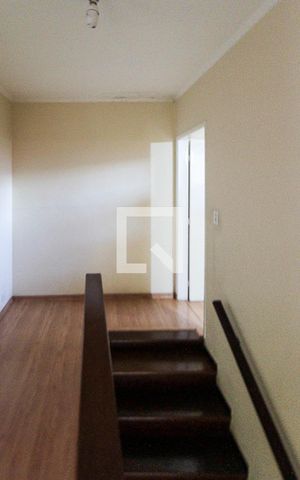 Casa à venda com 150m², 3 quartos e 4 vagas Casa à venda com 150m², 3 quartos e 4 vagasCorrredor