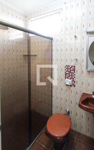 Casa à venda com 150m², 3 quartos e 4 vagas Casa à venda com 150m², 3 quartos e 4 vagasBanheiro Social
