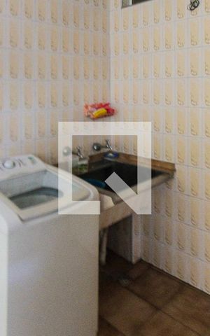 Casa à venda com 150m², 3 quartos e 4 vagas Casa à venda com 150m², 3 quartos e 4 vagasÁrea de Serviço