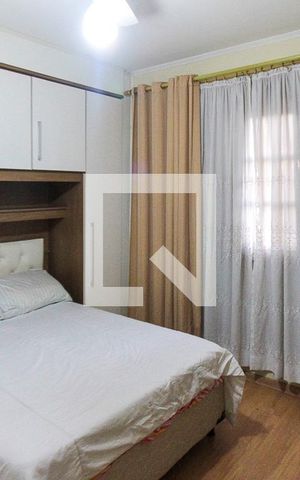 Casa à venda com 150m², 3 quartos e 4 vagas Casa à venda com 150m², 3 quartos e 4 vagasSuite