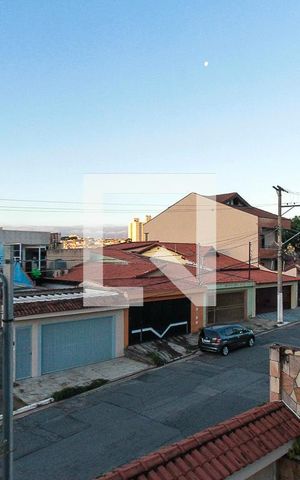 Casa à venda com 150m², 3 quartos e 4 vagas Casa à venda com 150m², 3 quartos e 4 vagasVista