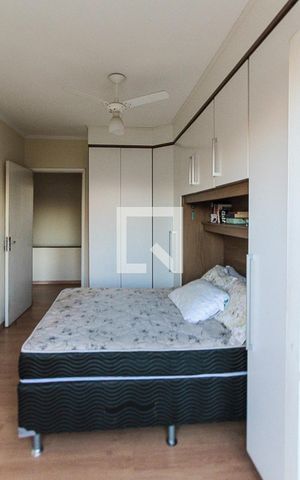 Casa à venda com 150m², 3 quartos e 4 vagas Casa à venda com 150m², 3 quartos e 4 vagasQuarto 02