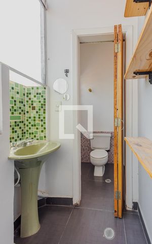 Apartamento à venda com 90m², 2 quartos e sem vagaÁrea de Serviço - Banheiro