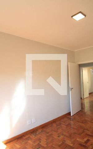 Casa à venda com 200m², 3 quartos e 2 vagasQuarto