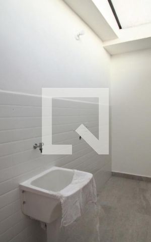 Casa à venda com 200m², 3 quartos e 2 vagasÁrea de serviço