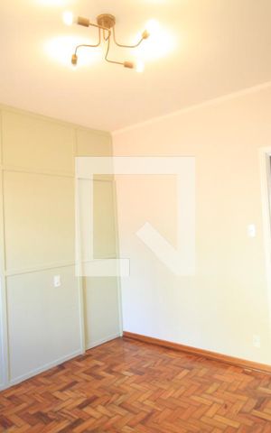 Casa à venda com 200m², 3 quartos e 2 vagasQuarto