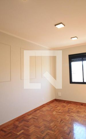 Casa à venda com 200m², 3 quartos e 2 vagasQuarto