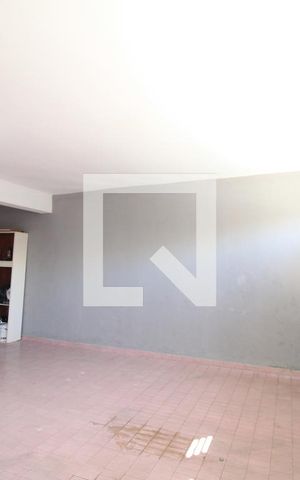 Casa à venda com 200m², 3 quartos e 2 vagasGaragem