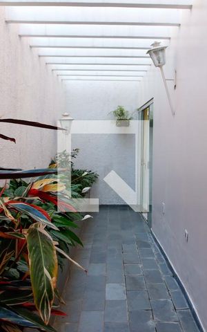 Casa à venda com 270m², 6 quartos e 5 vagas Casa à venda com 270m², 6 quartos e 5 vagasÁrea comum