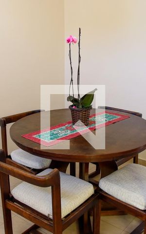 Casa à venda com 270m², 6 quartos e 5 vagas Casa à venda com 270m², 6 quartos e 5 vagasCozinha