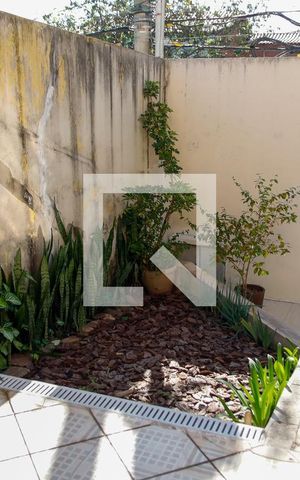 Casa à venda com 270m², 6 quartos e 5 vagas Casa à venda com 270m², 6 quartos e 5 vagasÁrea comum