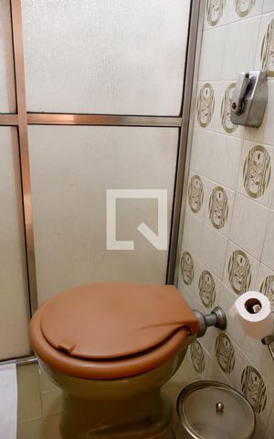 Casa à venda com 270m², 6 quartos e 5 vagas Casa à venda com 270m², 6 quartos e 5 vagasBanheiro
