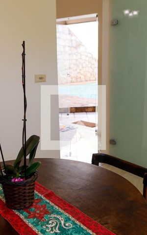 Casa à venda com 270m², 6 quartos e 5 vagas Casa à venda com 270m², 6 quartos e 5 vagasCozinha