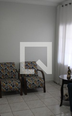 Casa à venda com 144m², 3 quartos e 3 vagasSala