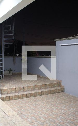 Casa à venda com 320m², 3 quartos e 2 vagasQuintal