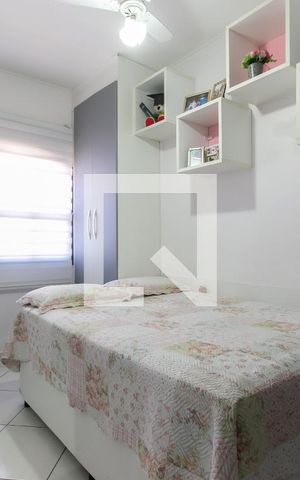 Casa à venda com 269m², 4 quartos e 5 vagas Casa à venda com 269m², 4 quartos e 5 vagasQuarto