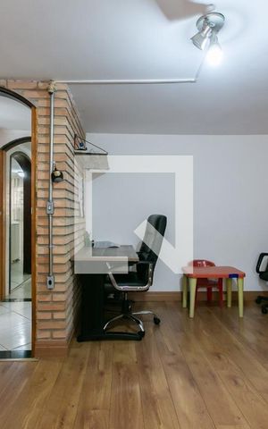 Casa à venda com 269m², 4 quartos e 5 vagas Casa à venda com 269m², 4 quartos e 5 vagasEdícula