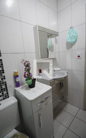 Casa à venda com 108m², 3 quartos e 2 vagas Casa à venda com 108m², 3 quartos e 2 vagasBanheiro 1