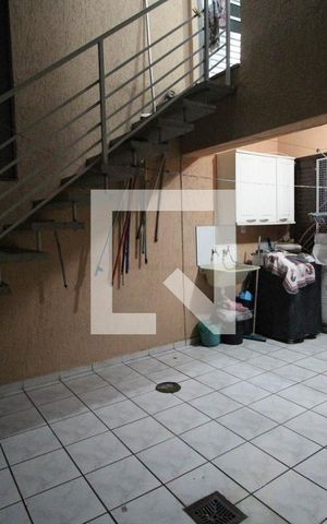 Casa à venda com 108m², 3 quartos e 2 vagas Casa à venda com 108m², 3 quartos e 2 vagasÁrea de Serviço
