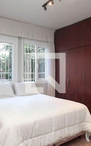 Casa à venda com 350m², 4 quartos e 4 vagasQuarto 1 Suíte