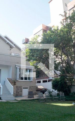 Casa à venda com 350m², 4 quartos e 4 vagasGarden