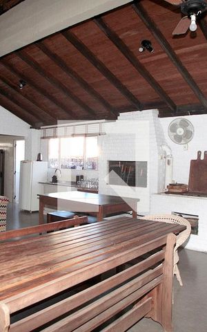 Casa à venda com 350m², 4 quartos e 4 vagasÁrea comum