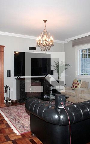 Casa à venda com 350m², 4 quartos e 4 vagasSala Estar