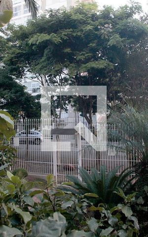 Casa à venda com 350m², 4 quartos e 4 vagasEscritório Vista