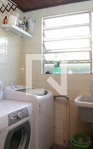 Casa à venda com 350m², 4 quartos e 4 vagasÁrea de Serviço
