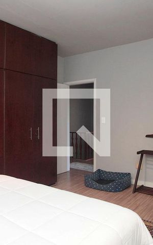 Casa à venda com 350m², 4 quartos e 4 vagasQuarto 1 Suíte