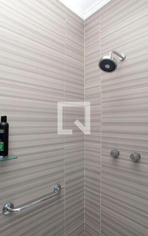 Casa à venda com 350m², 4 quartos e 4 vagasBanheiro 2