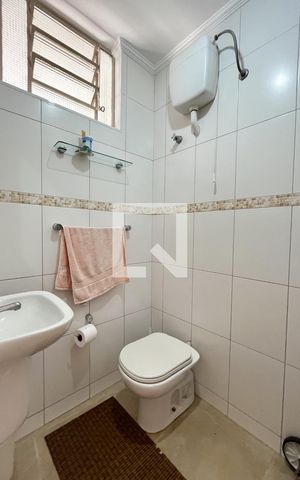 Casa à venda com 202m², 3 quartos e 4 vagas Casa à venda com 202m², 3 quartos e 4 vagasBanheiro de serviço