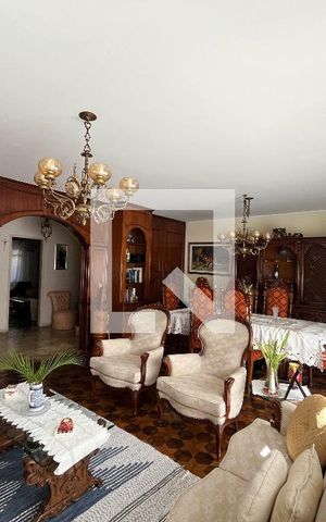 Casa à venda com 202m², 3 quartos e 4 vagas Casa à venda com 202m², 3 quartos e 4 vagasSala