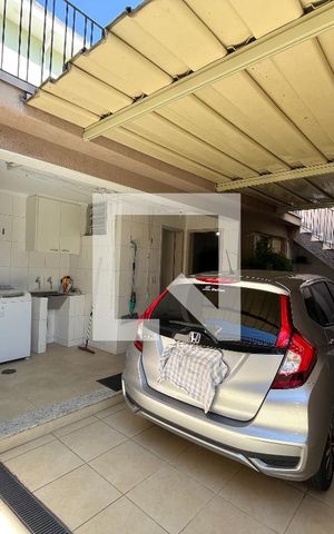 Casa à venda com 202m², 3 quartos e 4 vagas Casa à venda com 202m², 3 quartos e 4 vagasGaragem