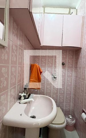 Casa à venda com 202m², 3 quartos e 4 vagas Casa à venda com 202m², 3 quartos e 4 vagasLavabo