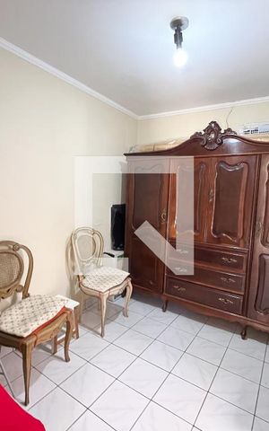 Casa à venda com 202m², 3 quartos e 4 vagas Casa à venda com 202m², 3 quartos e 4 vagasQuarto de Serviço