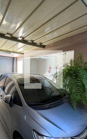 Casa à venda com 202m², 3 quartos e 4 vagas Casa à venda com 202m², 3 quartos e 4 vagasÁrea externa