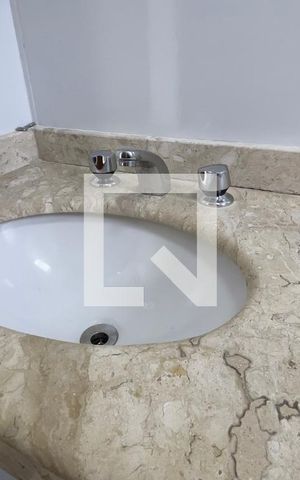 Apartamento para alugar com 52m², 2 quartos e sem vagaBanheiro 