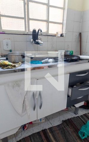Casa à venda com 180m², 2 quartos e sem vaga Casa à venda com 180m², 2 quartos e sem vagaCozinha -Casa 2