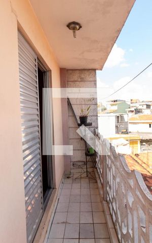 Casa à venda com 180m², 2 quartos e sem vaga Casa à venda com 180m², 2 quartos e sem vagaVaranda
